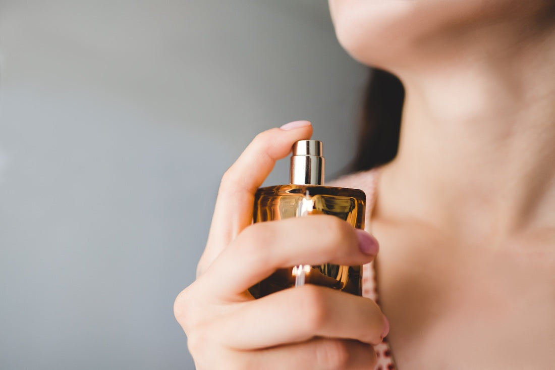 Jak aplikować perfumy, żeby pachniały dłużej